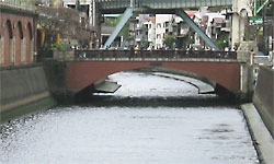 現在の昌平橋